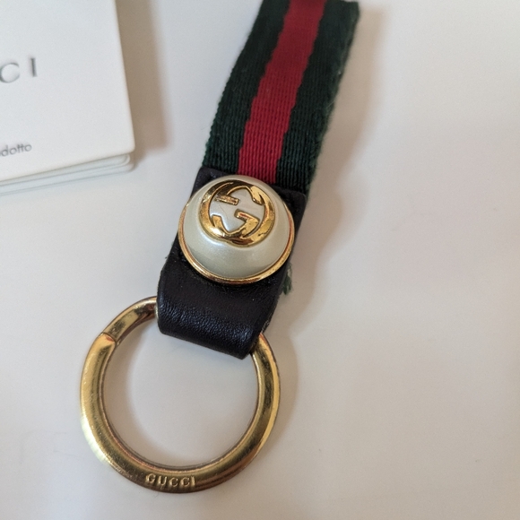 Gucci Sherry Lined Pearl GG keychain - Picture 6 of 16